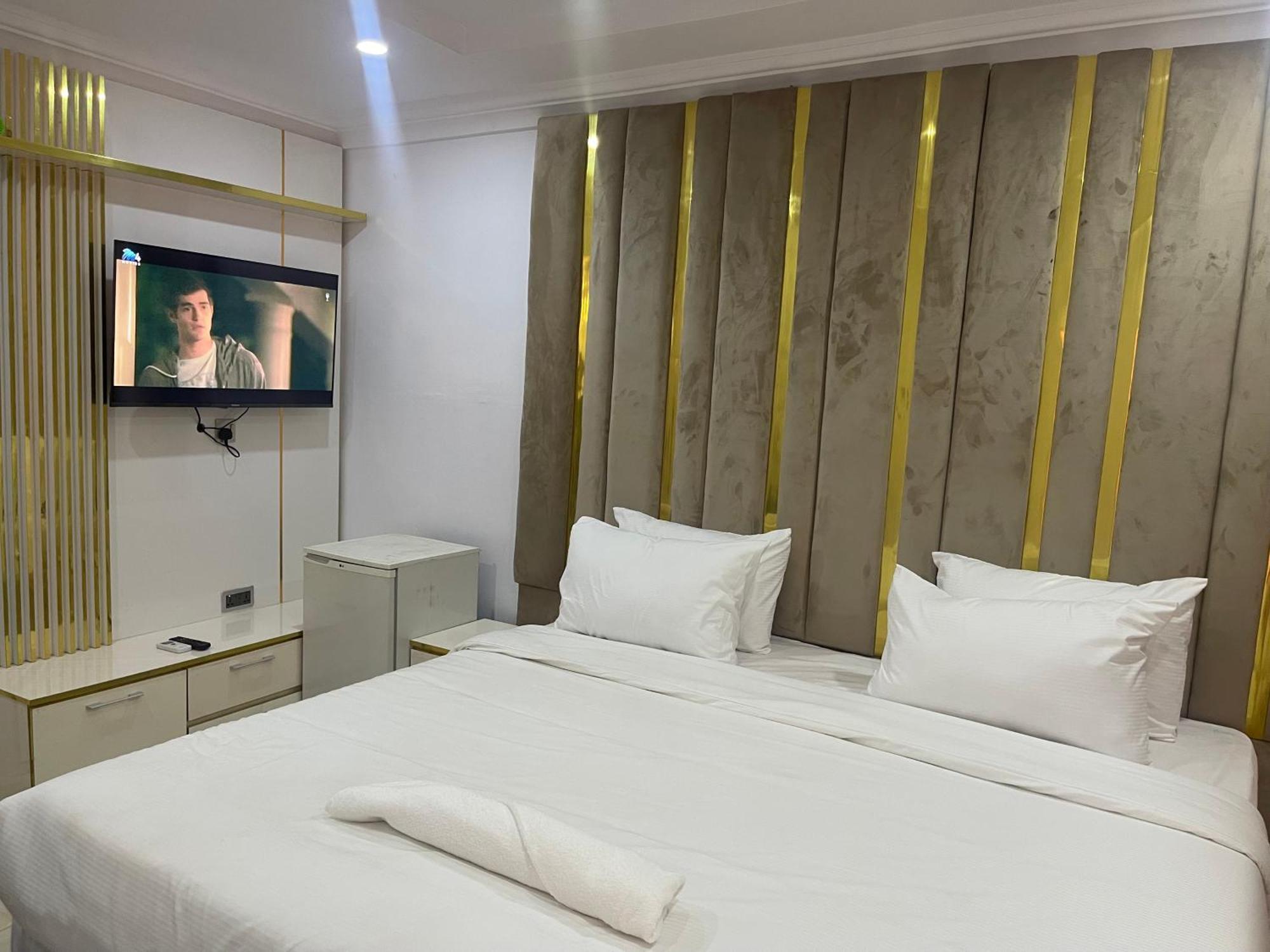 איקג'ה White Gold Hotel מראה חיצוני תמונה