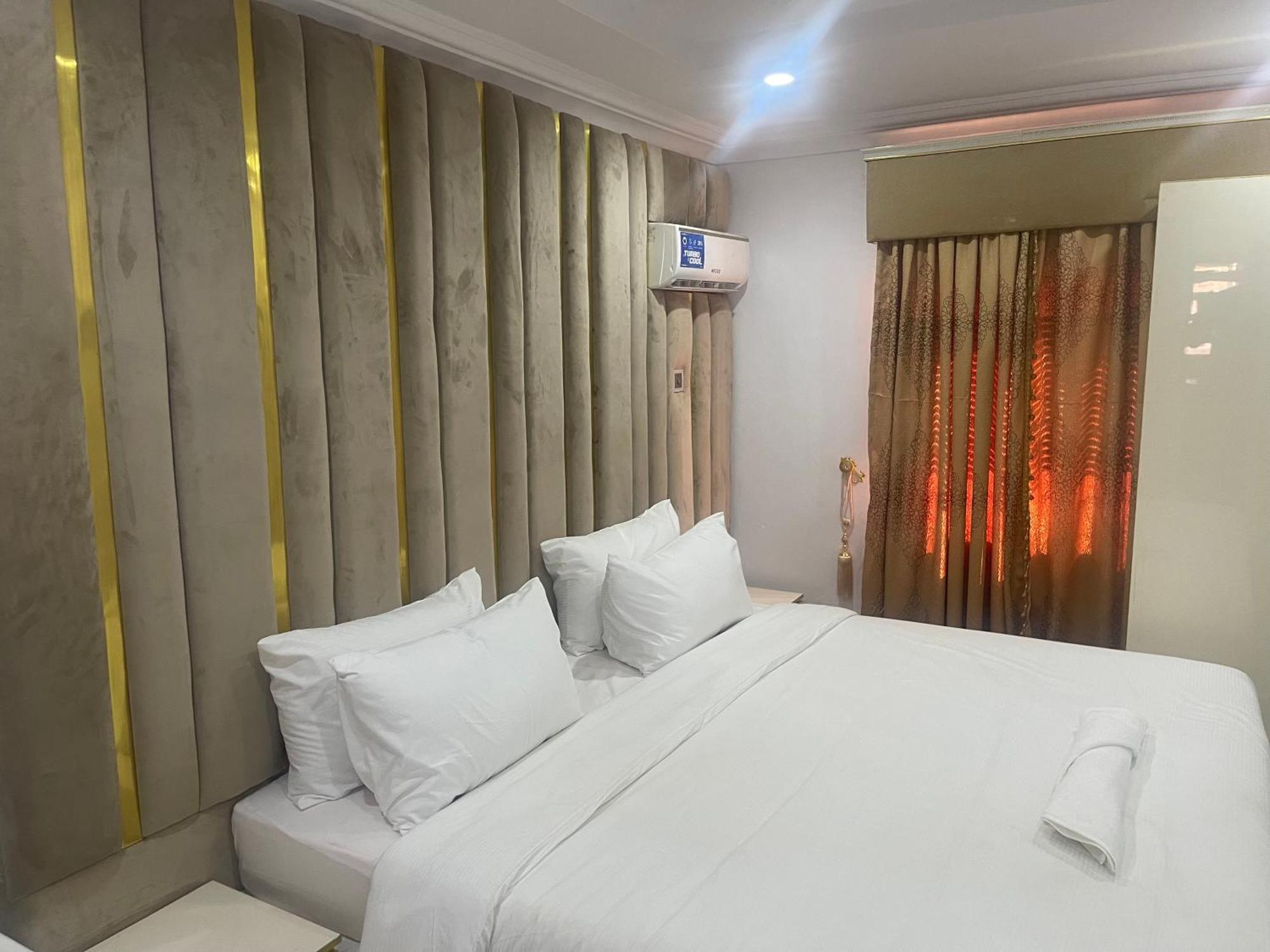 איקג'ה White Gold Hotel מראה חיצוני תמונה